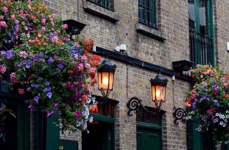 Schoene Aussichten Touristik_Irland_pixabay_pub-2539603_1280